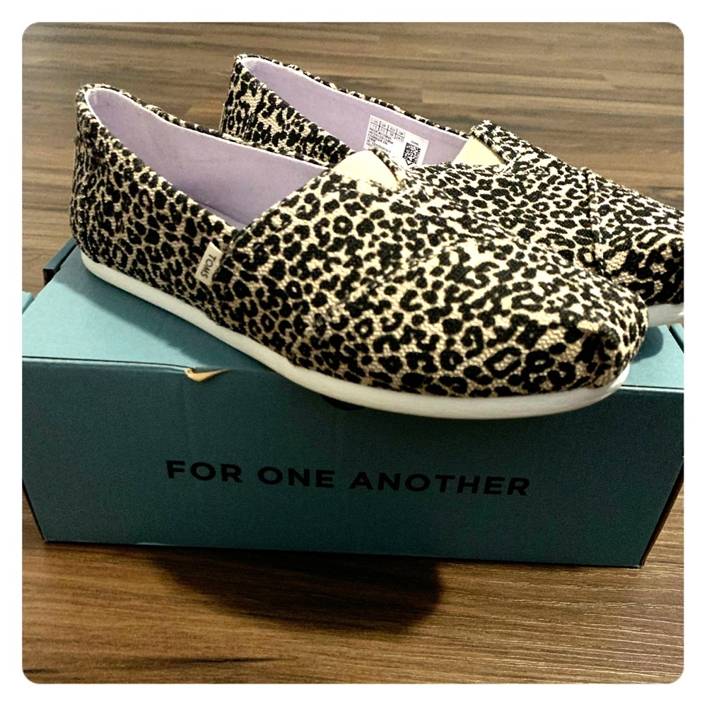 NWT TOMS Baby Cheetah Print Limited Edition